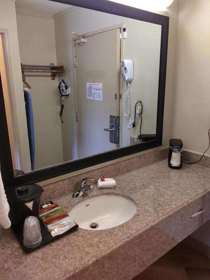 Travelodge By Wyndham Columbus State University Buitenkant foto